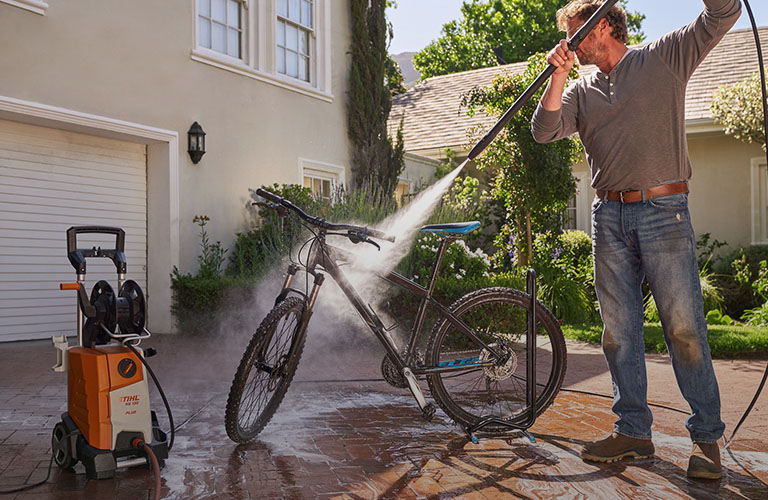 High-pressure-cleaner-elecHolder